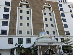 ホテルまでGrabで
約20分くらいだったと思います。
@GrabCar 13RM

そしてチェックイン
@Grand Puteri Hotel(グランド プテリ ホテル)
1泊3,000円くらい