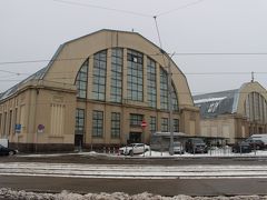 そして、私たちが向かったのは中央市場。

