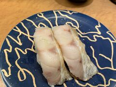 そして金沢と言えばやっぱりのどぐろは外せない！
大阪では滅多に食べれませんが、金沢では回転寿司でもいただけます。
脂がのってて美味しかったですよ！

