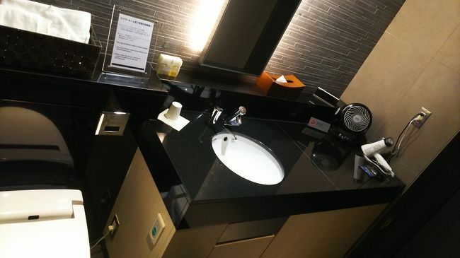 十分な広さがあるので、快適にシャワーを浴びれます。