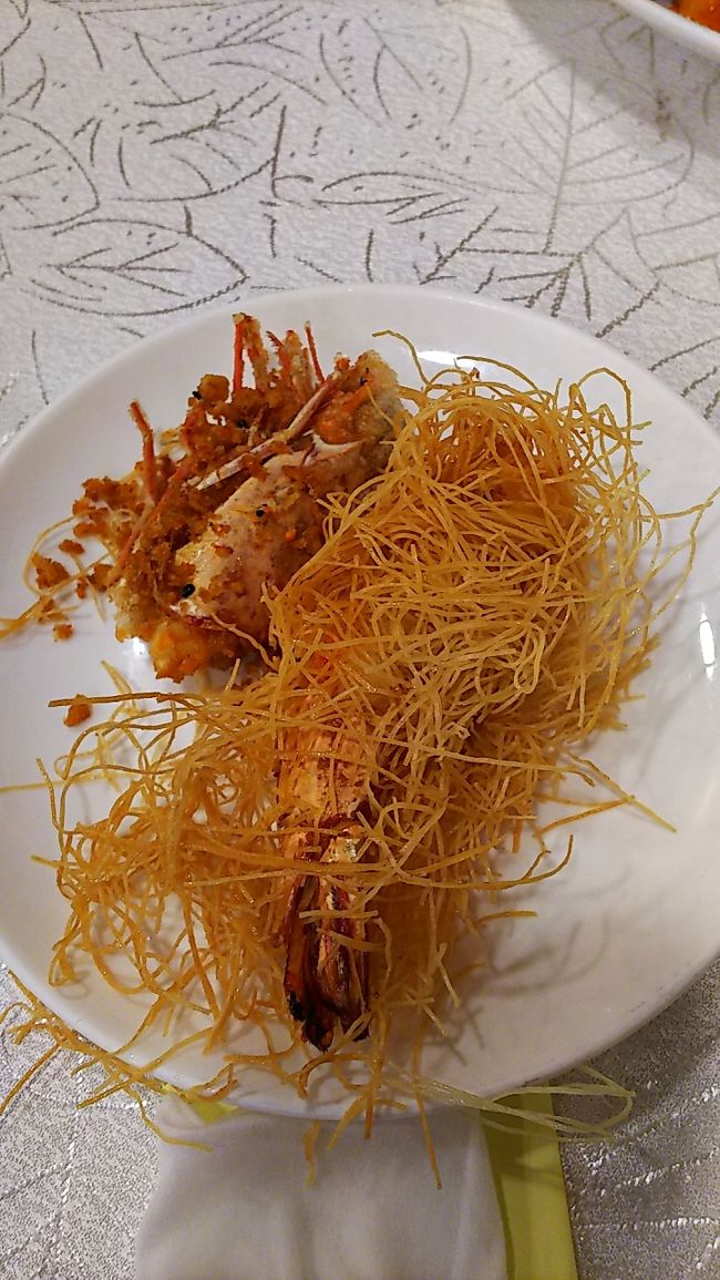 エビを頼んだら、このような衣をまとって出てきました。美味しかったです。