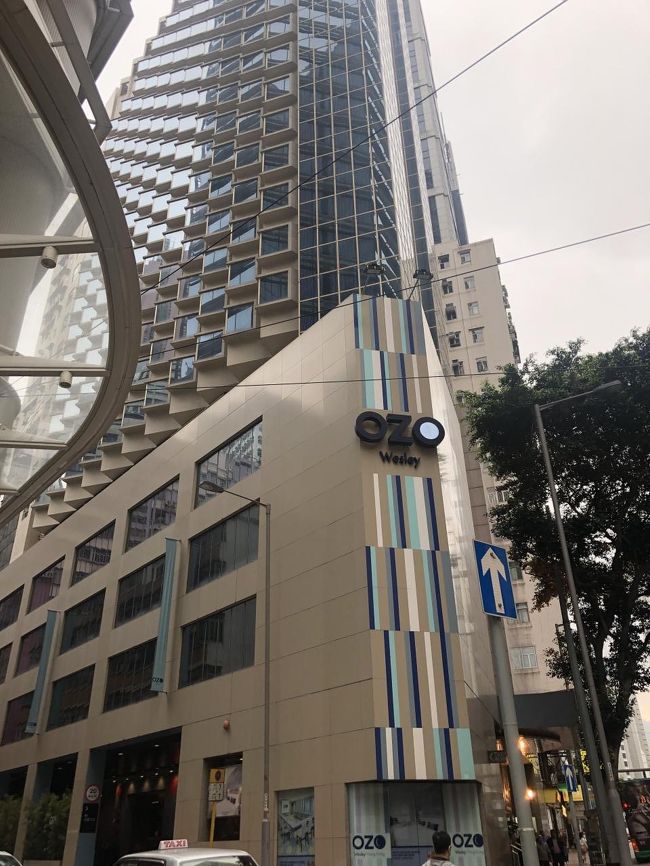 バス停から３、4分で<br />今夜のホテルへ