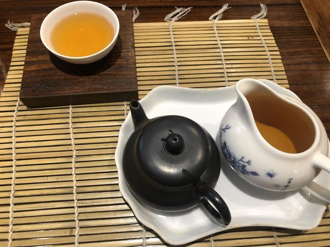 紅茶をいただきましたが<br />やっぱり中国茶にすれば良かったかも<br /><br />64ドル　約900円<br />