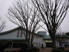 10時前に三島駅到着
天気は晴れ予報だけど、車窓でも富士山は見えず・・・