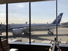 【第１日】
成田空港を10:10に出発するNH903便で大連へ向かう。非常口座席のため足が延ばせて楽だった。

