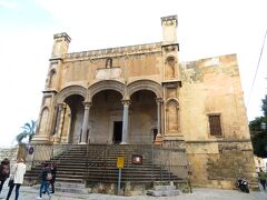 Giardino Garibaldi
ガリバルディ庭園から少し海側に行くと

Santa Maria Della Catena
すぐ左は道を隔てて、ヨットハーバー