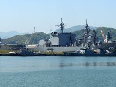 港めぐり遊覧船もありますが、岸壁からの海上自衛隊見晴らしは横須賀より良好でした。
赤れんが博物館の無料駐車場に車を停めたまま「舞鶴赤れんがパーク」全体は徒歩移動です。