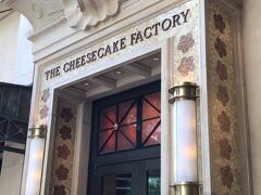 THE CHEESECAKE FACTORY Royal Hawaiian Shopping Center.。