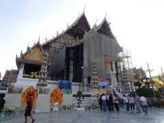 　ブランコの目の前にあるワット・スタットにも立ち寄りました。