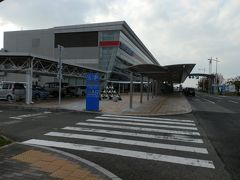 　九州佐賀国際空港に到着しました。初めて来た空港です。