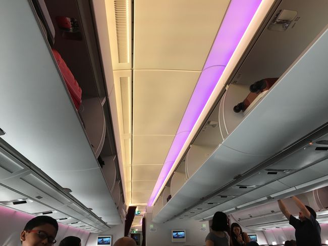 個人的な乗り心地は787の方が好きです。