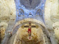 旧市街の　ど真ん中
Chiesa di San Cataldo
世界遺産サン・カタルド教会
石を積み上げただけのところが、日本人好みか