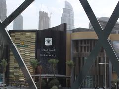 ツアー最終日のフリータイム、雨降りでないものの～曇り空ゆえ２つのモール巡りをしました・・