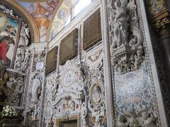 世界遺産　マルトラーナ教会
Santa Maria dell'Ammiraglio
先日、来たけど、その時は閉まっていた。
壁面は、スタッコ彫刻
