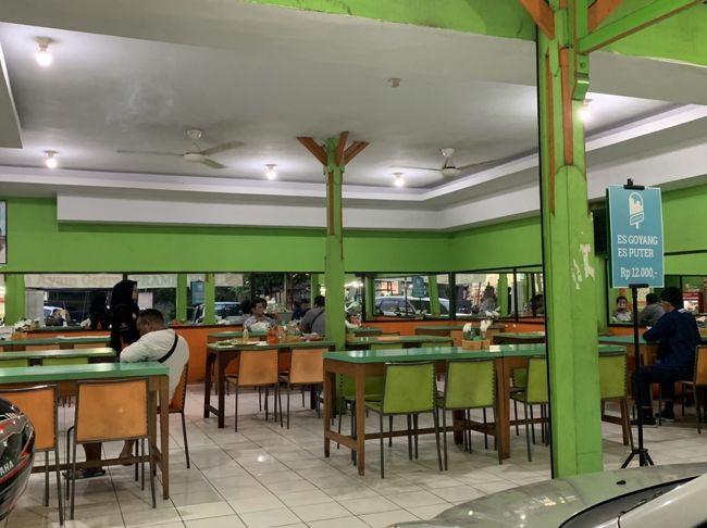 清潔感のある店内