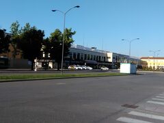 　ヴェローナ・ポルタ・ヌオーヴァ駅が見えてきました。