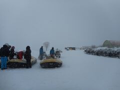 美瑛 四季彩の丘
7月に何度か来ているが冬は初めて
雪の中をゴーカートが引っ張るスノーラフティングに乗った

