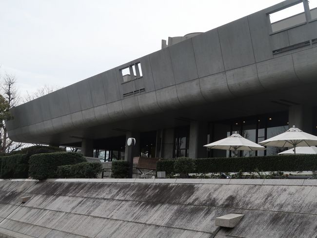 東京文化会館　　　　　　　25/　　　　　10