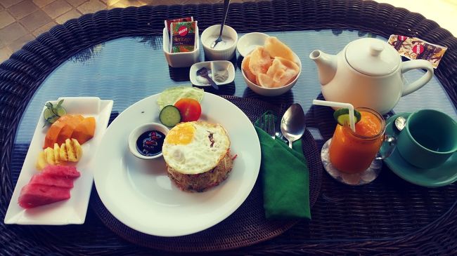 (*Ü*)ﾉ"ᵍᵒᵒᵈ ᵐᵒʳᐢⁱᐢᵍ ✲<br /><br />朝ご飯はナシゴレンにしてみました!!!<br /><br />相変わらず盛り付け良し量良しですが...<br /><br />やっぱり味はありませんｗｗｗ