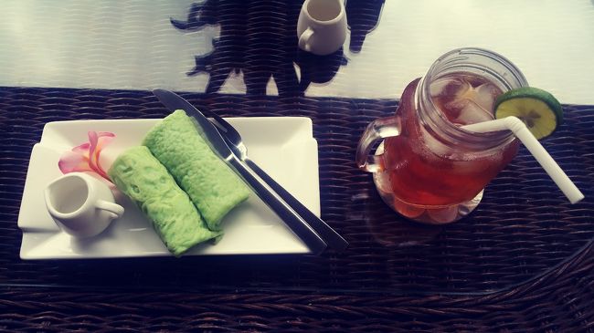 この日はお篭もりでずっとお宿にいました。<br /><br />楽しみなアフタヌーンティーはダタール!!!<br /><br />これ大好き(´౿`)♡<br /><br />中にココナッツ削ったのとパームシュガー入ってて美味しいの(ᵒ͈̑ڡᵒ͈̑ )