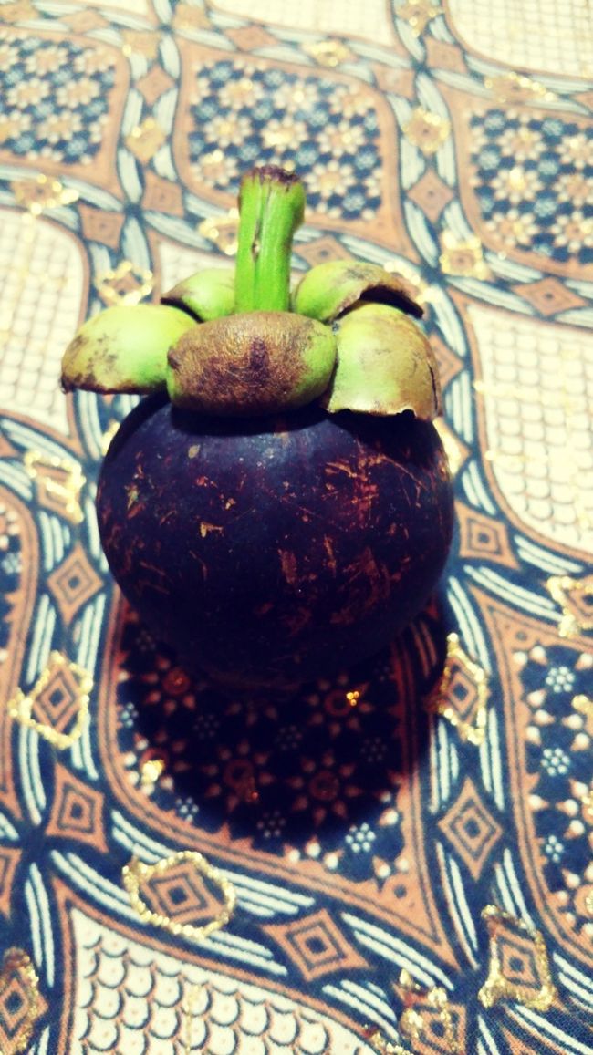 Ｙさんからお裾分けしてもらったマンゴスチン。<br /><br />美味しかったです(´౿`)♡