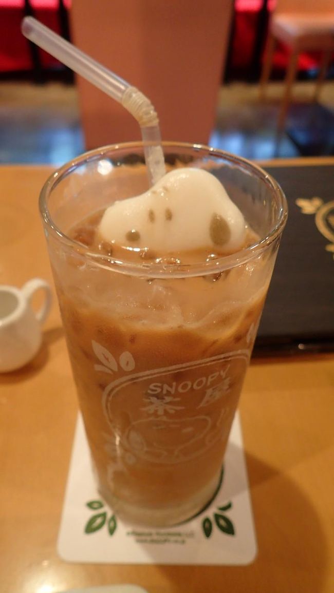 ソフトドリンクにもスヌーピーのマシュマロ。