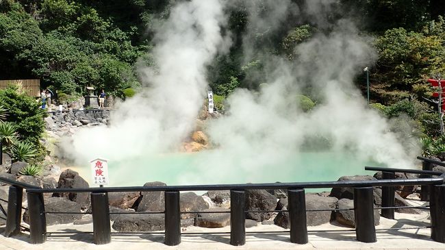 湯気が煌々と吹き出します。<br />かなり熱いんでしょうねー。