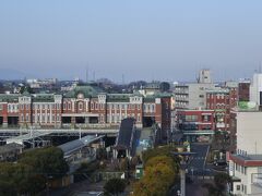 深谷駅の右後方に薄っすらと浅間山。
そしてチェックアウト。