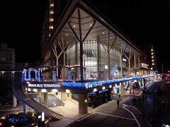 食後は、去年は出来あがっていなかったバスターミナルを見学して、