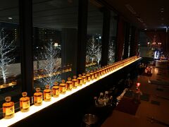 そのまた奥にあるのが「Whisky Bottle Bar」さんです。

静かでゆっくり時間を過ごせる素敵な店です。

