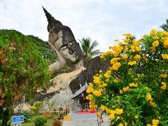 Buddha Park

このパークで有名な寝釈迦像。結構大きかった！！