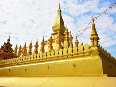 Pha That Luang

このタートルアンは、ラオスの紙幣キープ札にも描かれている寺院なのだ。ヴィエンチャンを代表する景色のひとつだね。