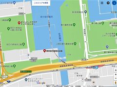 最初に向かったのは新木場駅から約１ｋｍちょっと離れた辰巳の森海浜公園そばに建設中のオリンピックアクアティクスセンター。