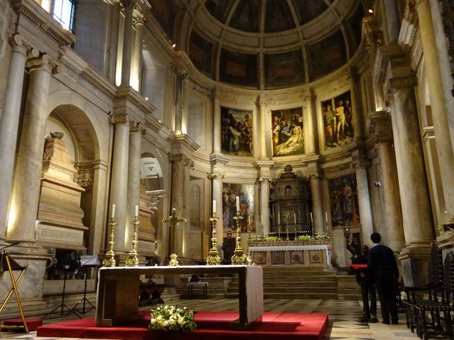 荘厳な雰囲気でありながら、どこか抜けるような開放感。