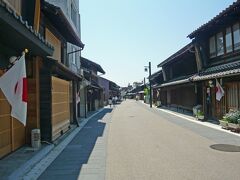 岐阜城から降りてきて長良川温泉街を歩いてみます。