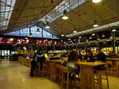 リスボンの最旬グルメが集う“リベイラ市場（Mercado da Ribeira）”
だと思います（笑）