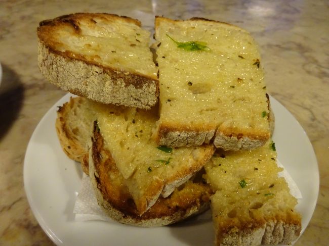 美味しいパンと共に