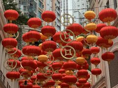 前回も来た利東街。旧正月のデコレーションが綺麗。