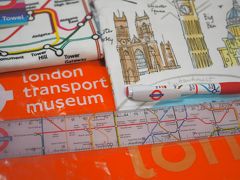 London Transport Museumにて
　4点+レジ袋購入　￡14.06　(￥1.970)