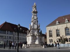 教会の前にある三位一体広場。