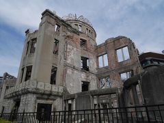 原爆ドーム。
ちなみに大正4年に建てられた広島県物産陳列館という建物でした。