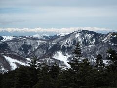 ９時に雪上車で黒斑山登山口まで送ってもらいます。