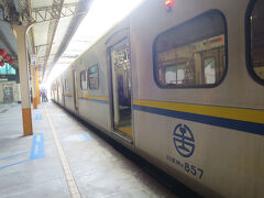 高鐵の台中駅から在来線で彰化駅へやってきました。