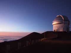 前回のマウナケアの記事でもお話しした通り、ここは世界屈指の天体観測値

色んな国の天体望遠鏡が設置されています