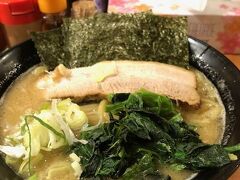 地元の方に戻って大船で途中下車。ここでも一杯やって、ラーメンで締めて帰ります