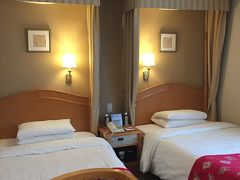 今回宿泊のホテルは、金沢白鳥路ホテル山楽。兼六園から近くて便利。客室はキレイでした。