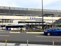 大阪からJR東海道山陽本線新快速 米原行に乗車。
約30分で京都に到着。
八条口に出ます。