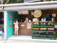 美味しいスムージーが飲める、Tropic fruit bar