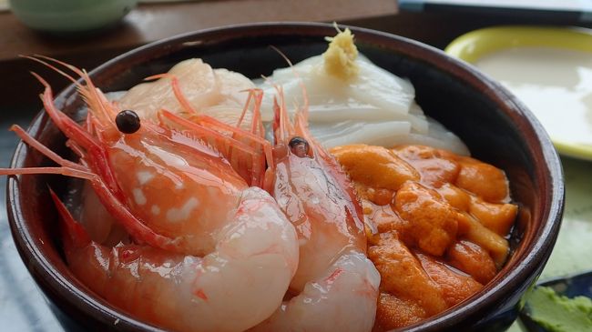 翌朝の朝ごはんは函館朝市の海鮮丼をいただきます。<br />色んなお店を見に行ったのですが、結局のところ「きくよ食堂」さんが鉄板だと思います。
