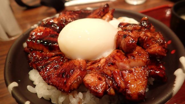 そして電車で新千歳空港へ戻ってきました。<br />電車とバス、札幌⇔新千歳の移動手段はどっちが正解なんですかね。<br />北海道グルメを最後まで堪能すべく、ドライブインいとうの豚丼を食べます。